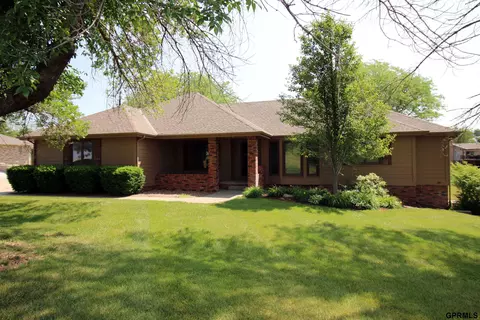 9603 S 204th St, Gretna, NE 68028