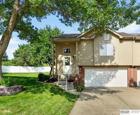 11618 Jefferson Cir, Omaha, NE 68137