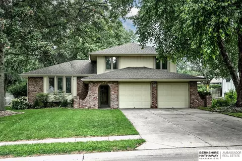 16234 Elm St, Omaha, NE 68130