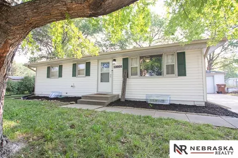 4330 N 11th St, Lincoln, NE 68521