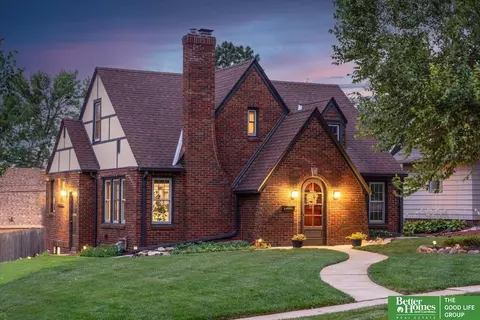 4501 Walnut St, Omaha, NE 68106