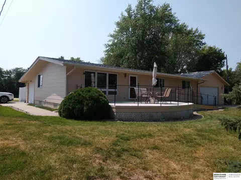 8818 12th Ave, Plattsmouth, NE 68048