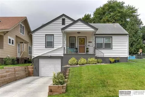 844 S 50 St, Omaha, NE 68106