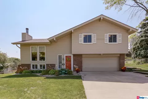 12803 Miami Cir, Omaha, NE 68164