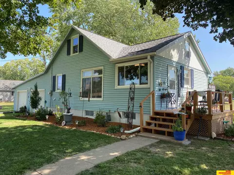515 N 12th St, Tekamah, NE 68061