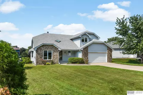 330 Riverside Dr, Waterloo, NE 68069