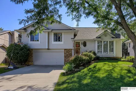 4905 S 160 St, Omaha, NE 68135