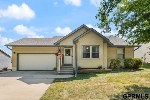 610 E 9th St, Malvern, IA 51551