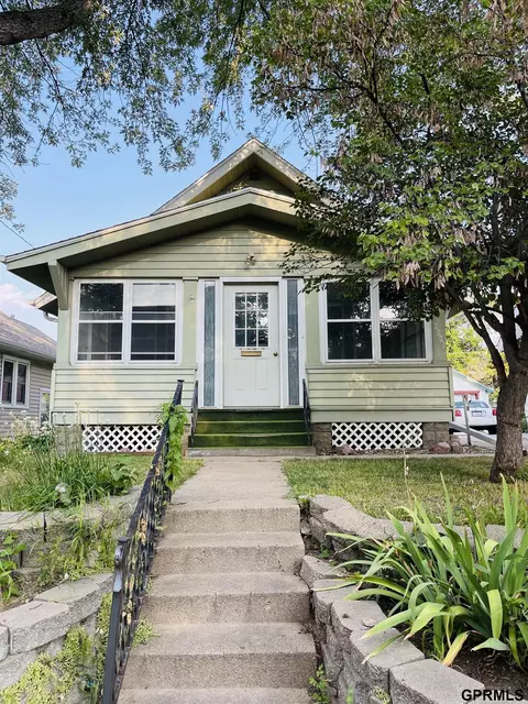 2523 N 49 St, Omaha, NE 68104