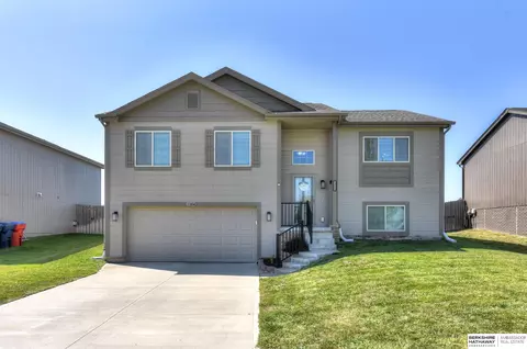 13804 S 42nd Ave, Bellevue, NE 68123