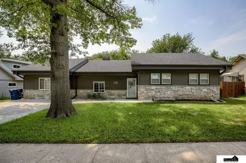 3921 S 19th St, Lincoln, NE 68502