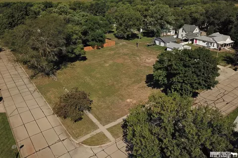 203 W Church St, Cook, NE 68329
