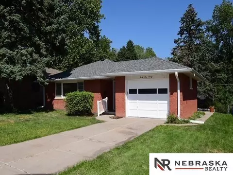 4120 Mohawk St, Lincoln, NE 68510