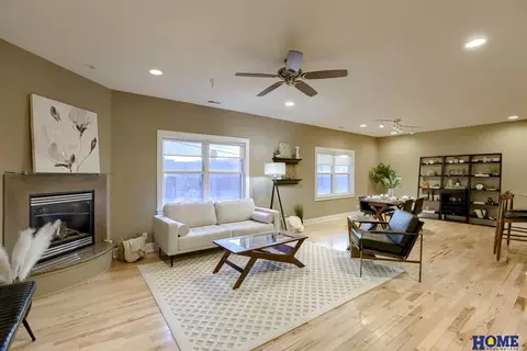 350 N 7th St #9, Lincoln, NE 68508