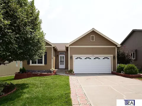 13517 S 14th Cir, Bellevue, NE 68123