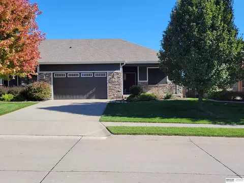 5803 N 157th Ave, Omaha, NE 68116
