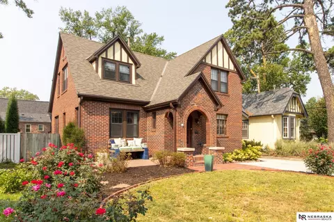 2835 S 27th St, Lincoln, NE 68502