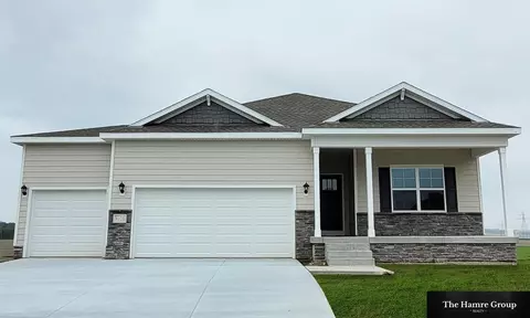 8106 N 170th St, Bennington, NE 68007
