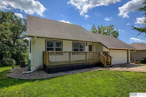 3811 Buccaneer Blvd, Plattsmouth, NE 68048