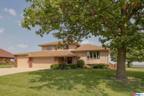 1208 Westridge Dr, Blair, NE 68008