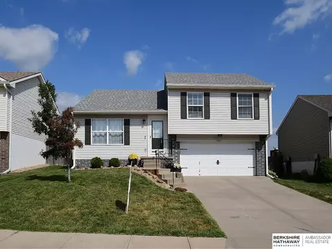 7860 Bauman Ave, Omaha, NE 68122