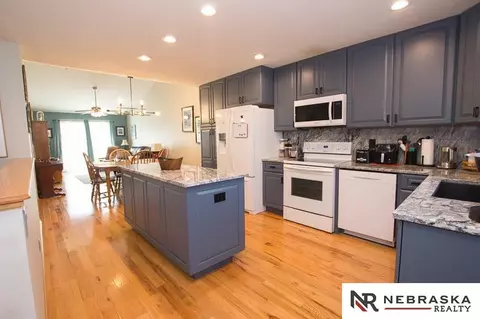 2425 Northline Ct, Lincoln, NE 68521