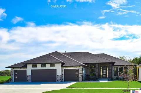 3413 Tree Line Dr, Lincoln, NE 68516