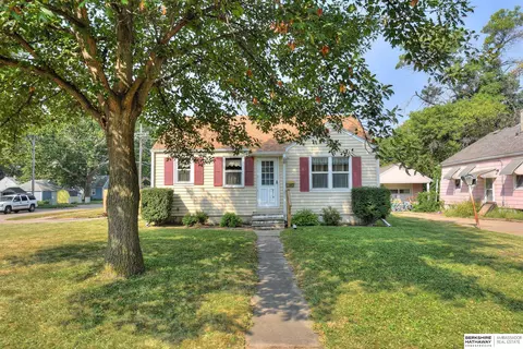 2312 Jefferson St, Bellevue, NE 68005
