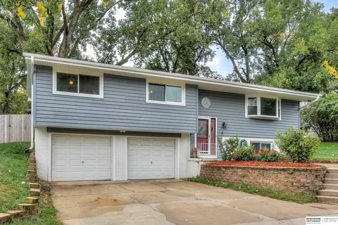 7209 Washington St, Ralston, NE 68128