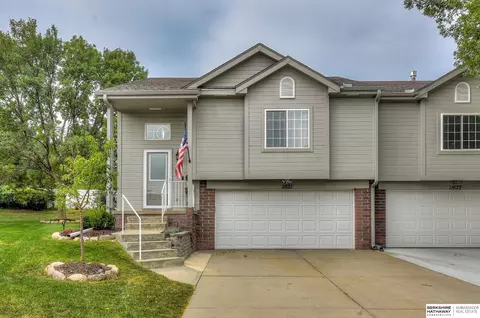 11621 Jefferson Cir, Omaha, NE 68137
