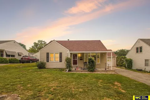 2242 Lincoln St, Blair, NE 68008