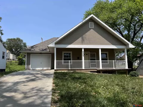 4206 Patrick Ave, Omaha, NE 68111