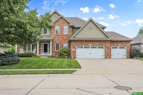 15952 Bauman Ave, Omaha, NE 68116