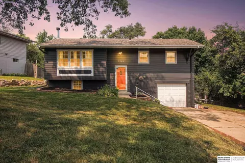 7712 Nebraska Ave, Omaha, NE 68134