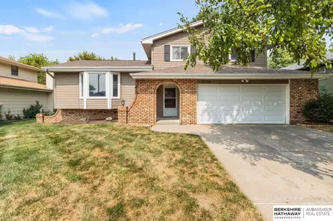 11536 Taylor St, Omaha, NE 68164