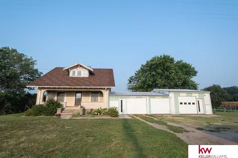 235 S University St, Guide Rock, NE 68942