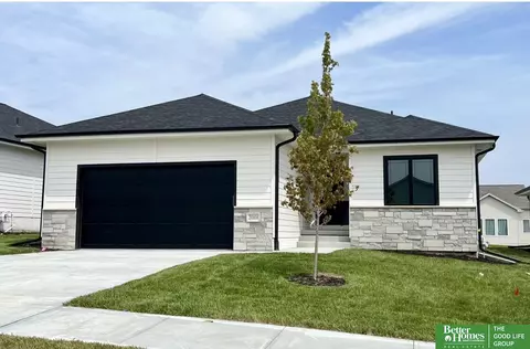 20808 Ellison Ave, Elkhorn, NE 68022