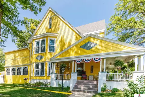 701 N 9th St, Beatrice, NE 68310 photo 4