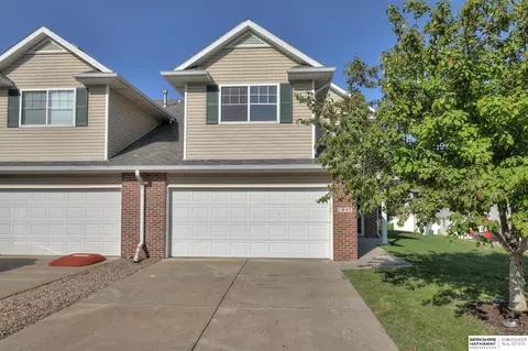1947 Connor St, Lincoln, NE 68505