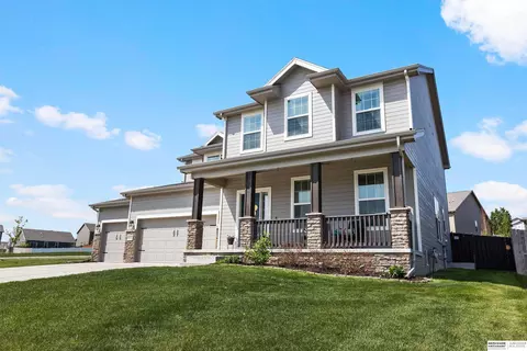 8502 N 171 St, Bennington, NE 68007