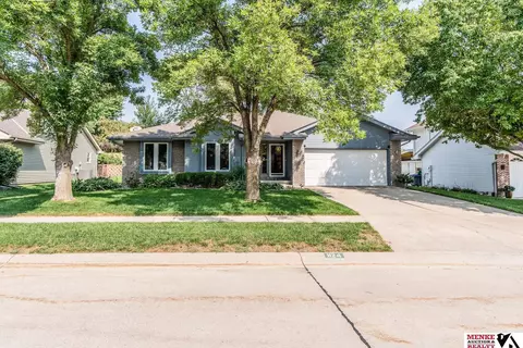 1124 Tower Ridge Dr, Council Bluffs, IA 51503