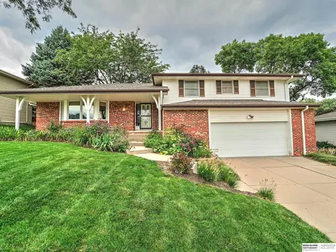 13318 Woolworth Ave, Omaha, NE 68144