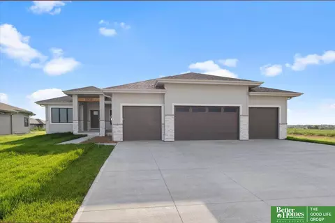 12712 S 78th St, Papillion, NE 68046