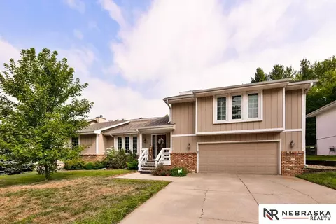 11659 Quail Dr, Bellevue, NE 68123