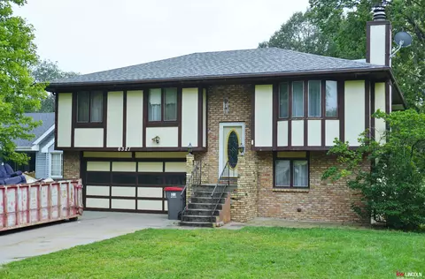 6321 Colby St, Lincoln, NE 68505