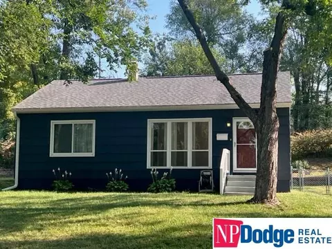 7740 Webster St, Omaha, NE 68114
