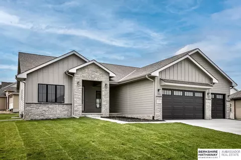21751 I St, Elkhorn, NE 68022