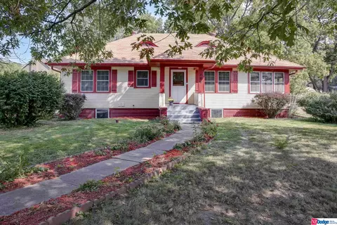 408 Woodbury Ave, Council Bluffs, IA 51503