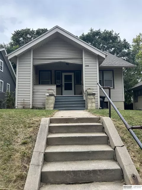 2548 N 48 Ave, Omaha, NE 68104