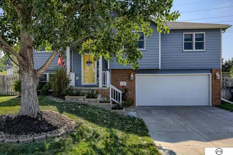 710 Autumn Pkwy, Hickman, NE 68372
